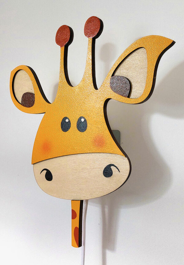 lampe veilleuse girafe en bois détail