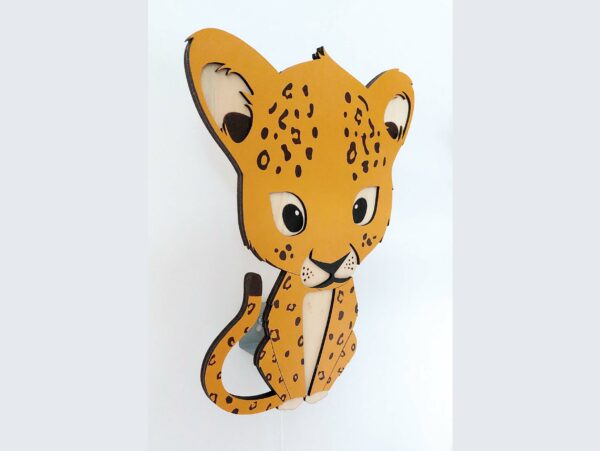 lampe-veilleuse-leopard-bois